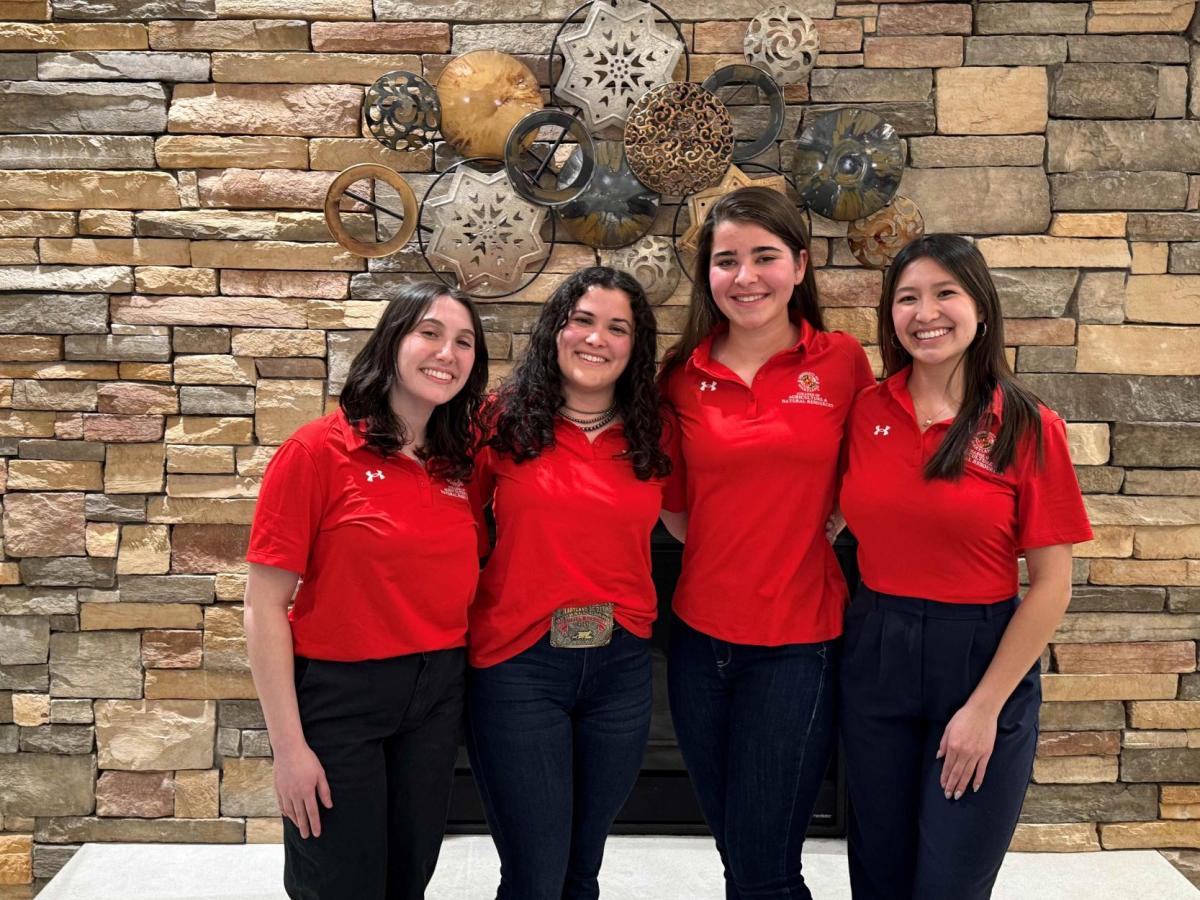 AGNR students at event