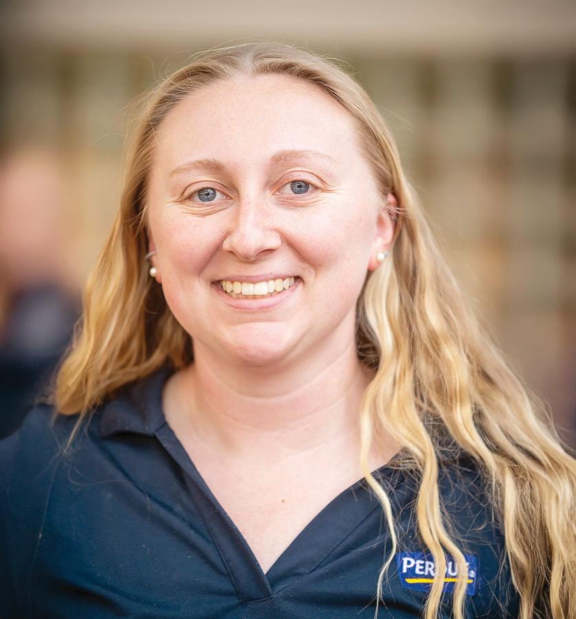 Headshot of MARY CATE PARENT